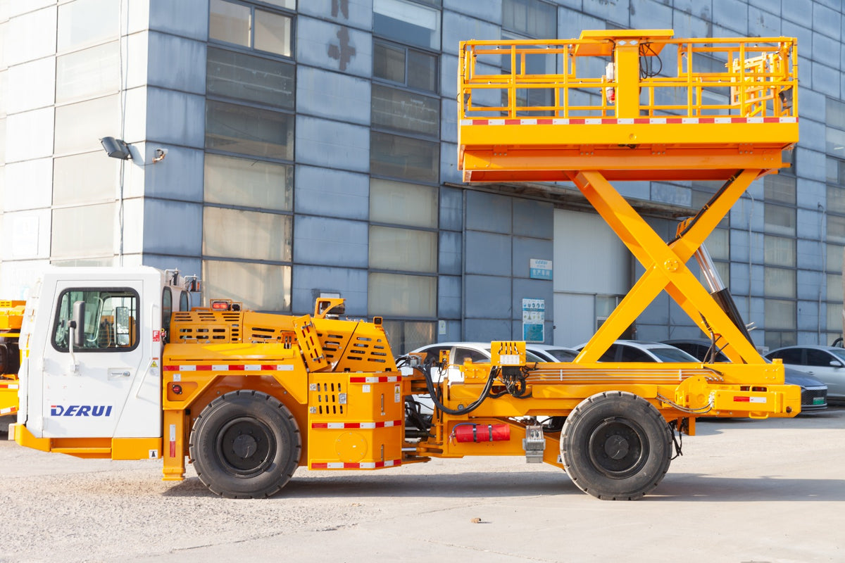 Vehículo Plataforma Elevadora de Tijera UC-6